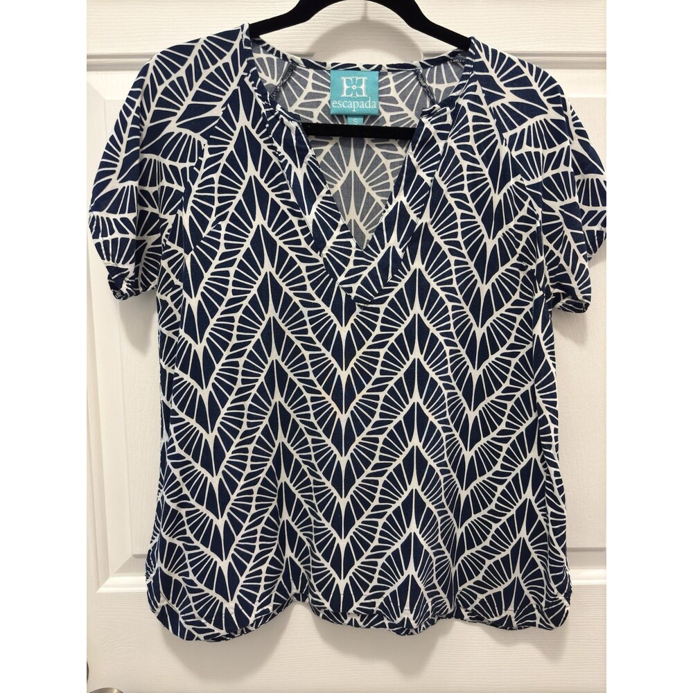 Escapada Short Sleeve Print Blouse EUC Navy & White Small